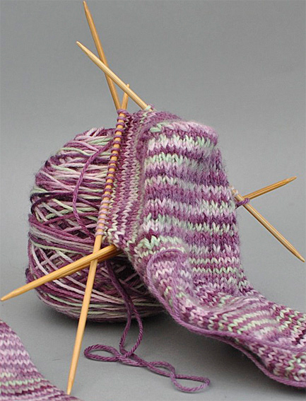 How to knit socks in the round