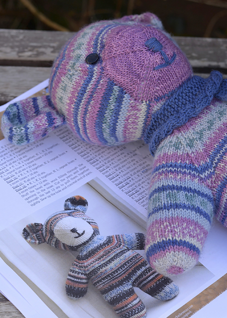 Arne Carlos Teddy Bear Knitting Squirrel