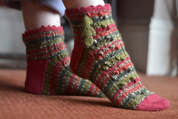 WYS Holly Berry Christmas Socks