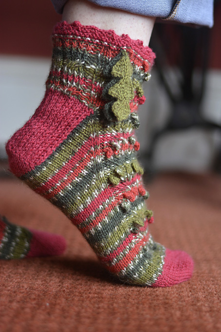 WYS Holly Berry Christmas Socks