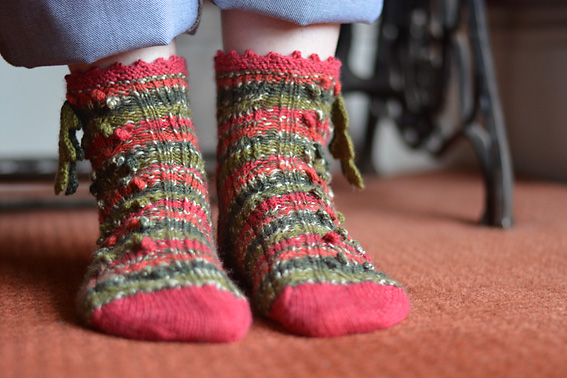 WYS Holly Berry Christmas Socks