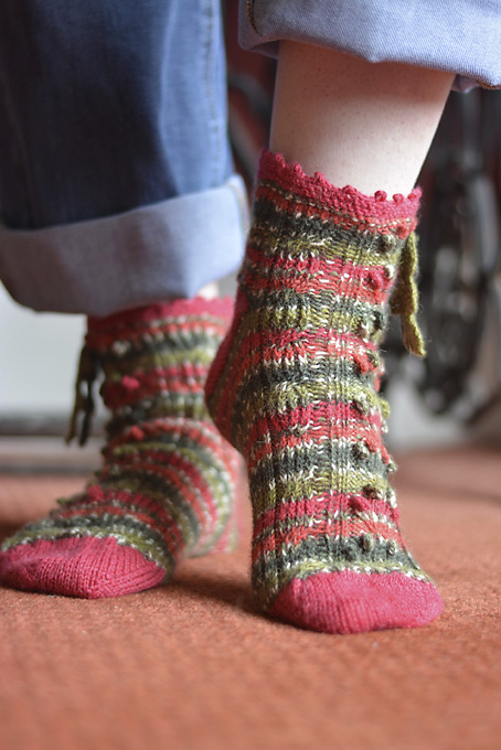 WYS Holly Berry Christmas Socks