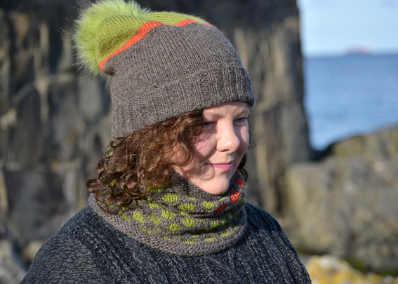 Buachaille Cochal Cowl & Colour Block Hat