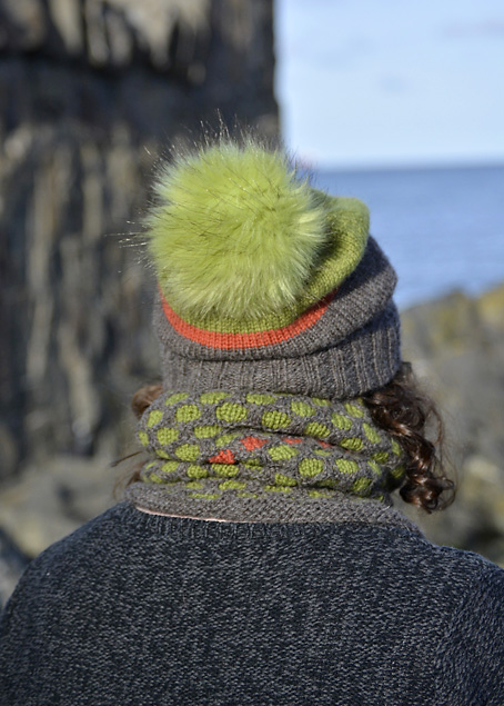 Buachaille Cochal Cowl & Colour Block Hat