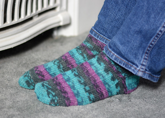 Opal Play 8824 k3 p1 rib socks