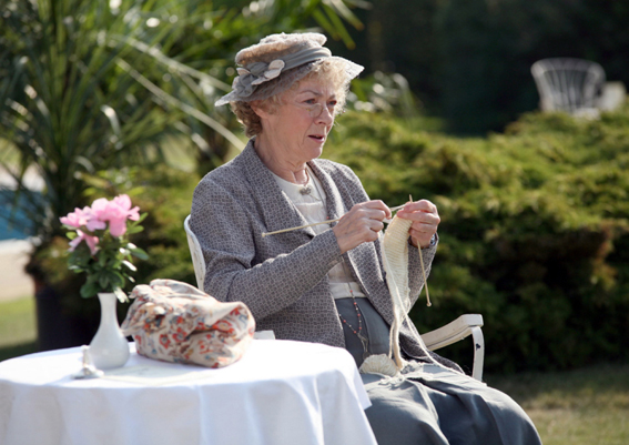 Miss Marple Knitting