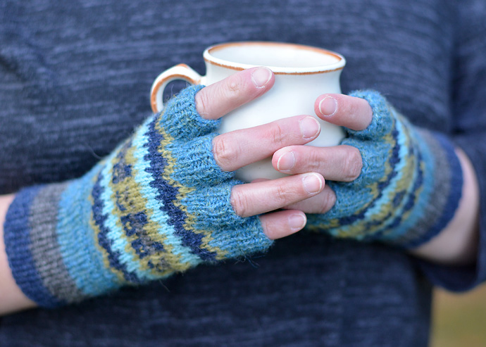Crofthoose Hat & Fingerless Gloves