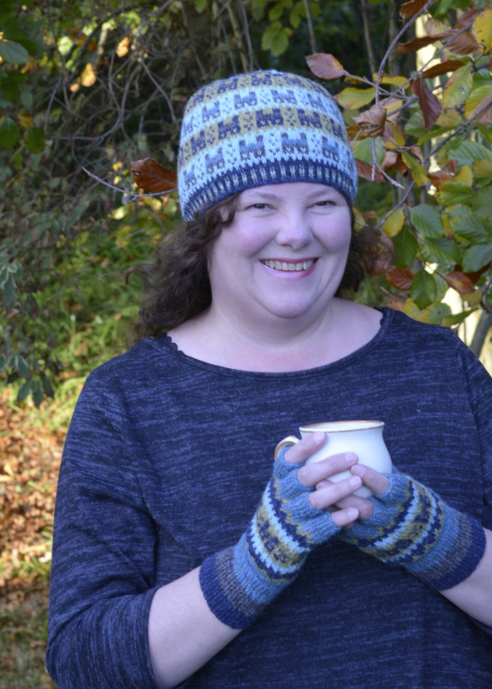 Crofthoose Hat & Fingerless Gloves