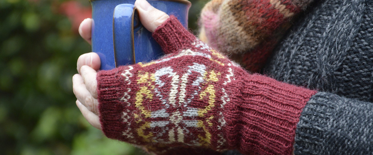 Red-Fair-Isle-Fingerless-Mitts