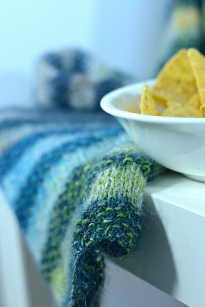 While My Pretty One Knits 2